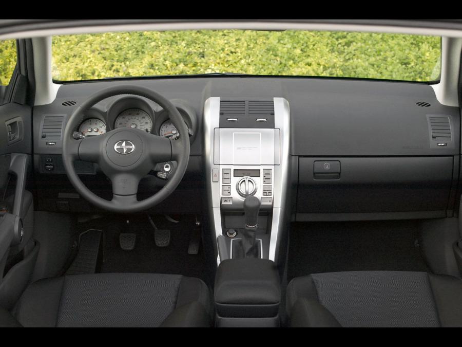  Scion tC 2005 года  (фото 63 из 130)